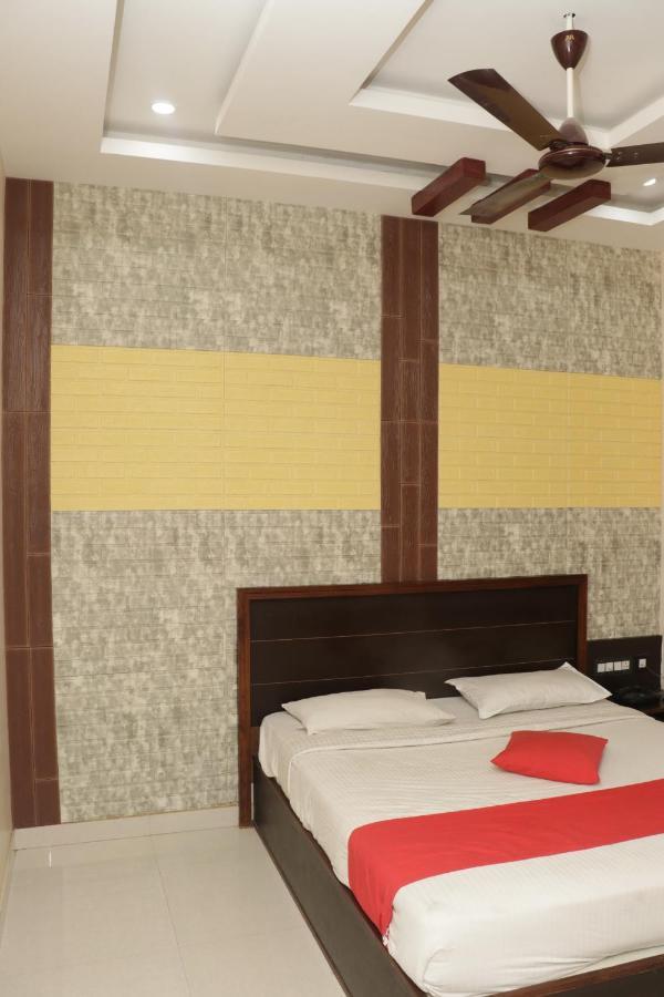 E S Residency Hotel Theni Exterior photo