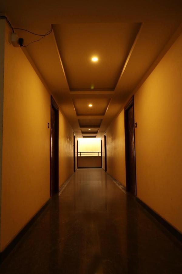 E S Residency Hotel Theni Exterior photo