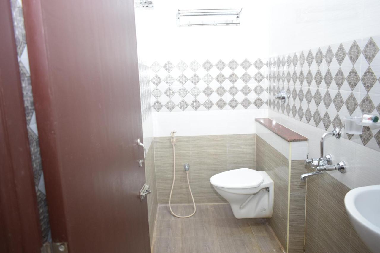 E S Residency Hotel Theni Exterior photo